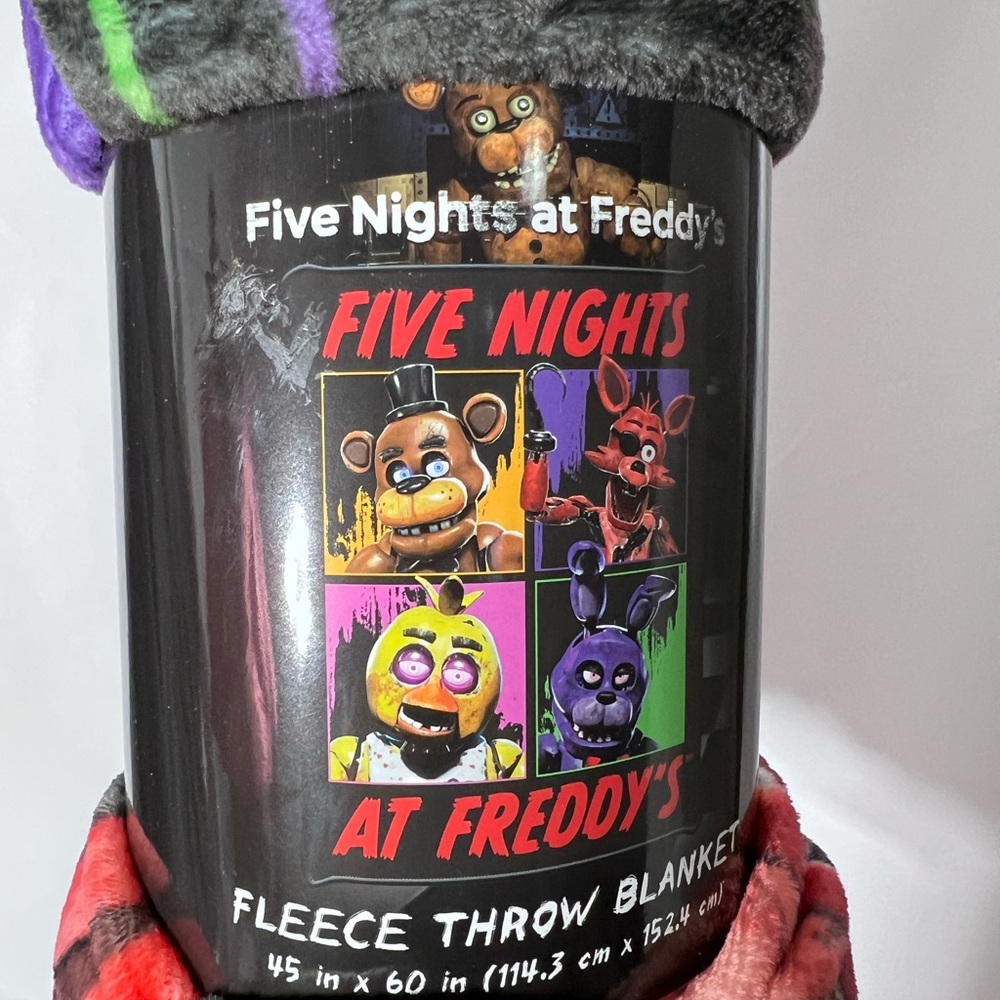 Five Nights At Freddy's Fleece Throw Blanket FNAF 45x60in Halloween Gamer NEW!